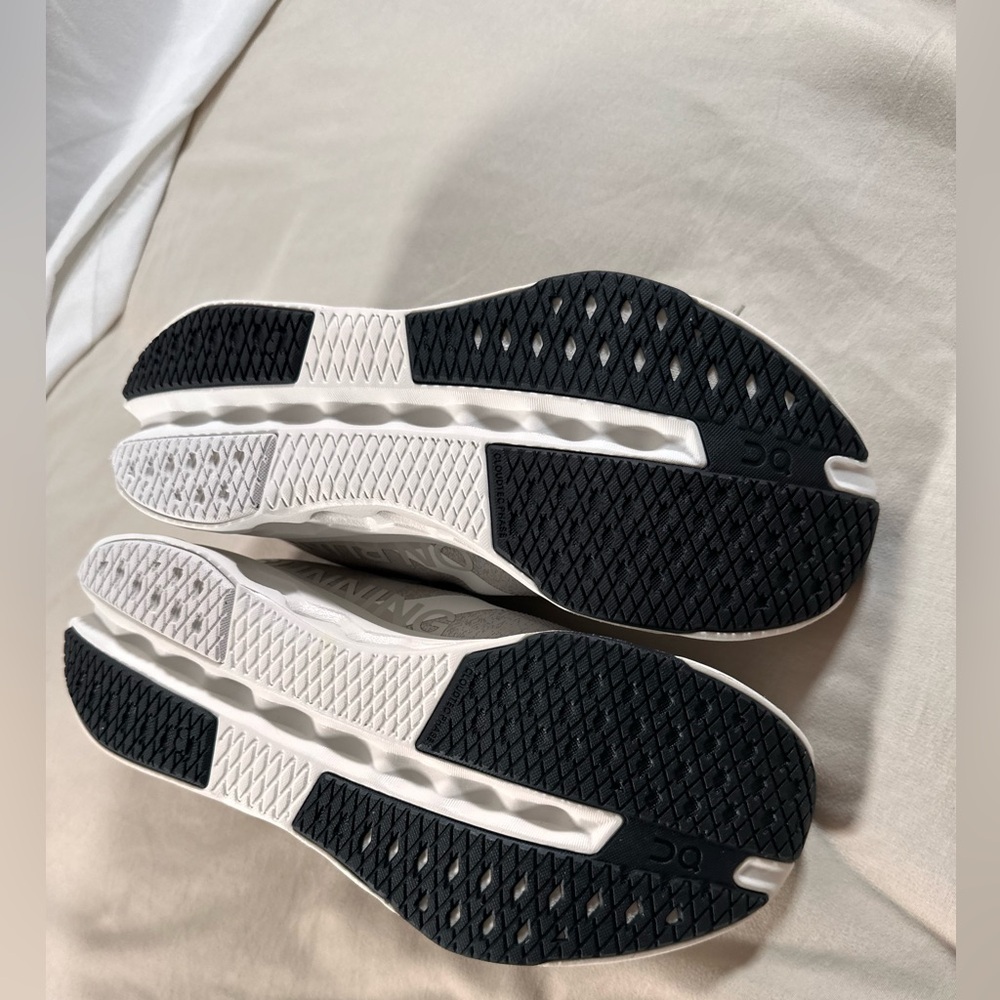 On Cloudsurfer Fog/Ivory WOMEN'S ON CLOUDSURFER NEXT RUNNING SHOES 9W - Picture 13 of 13